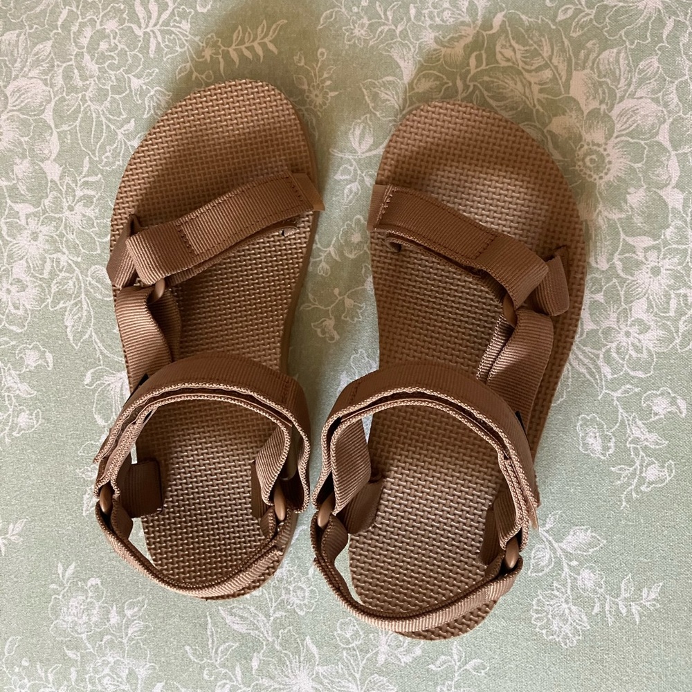 Teva Original Universal Sandals Size 5
